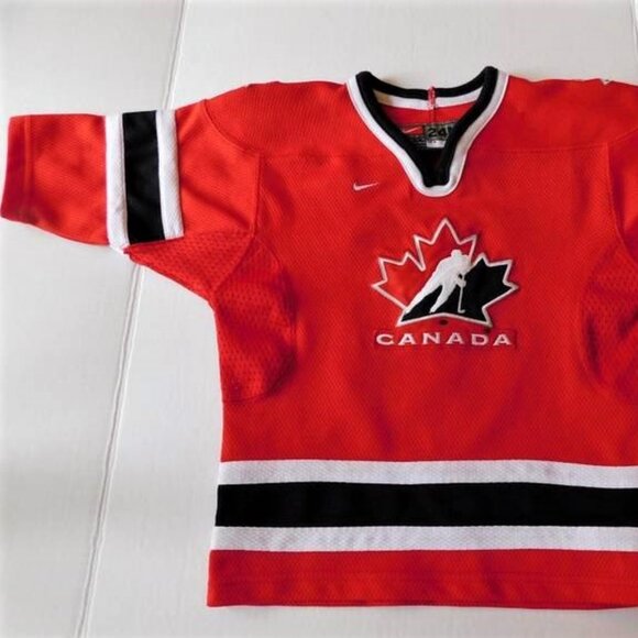 Team Canada Nike Hockey Jersey | Toddler - Picture 2 of 10